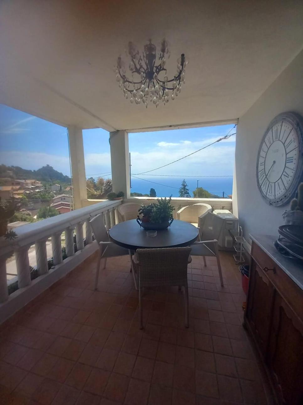 Dolci Risvegli Appartamento Vista Mare Ventimiglia Habitación foto